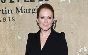 Julianne Moore H&m Launch Party Wallpaper