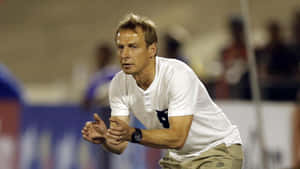 Jurgen Klinsmann Bending Body Wallpaper