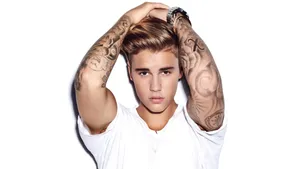 Justin Bieber Looks Stylish And Confident As He Poses In 2021. Wallpaper