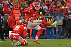 Kansas City Chiefs Field Goal Attempt Wallpaper