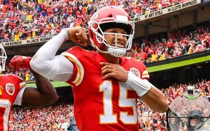 Kansas City Chiefs Patrick Mahomes Cool Snapshot At Arrowhead Stadium Wallpaper