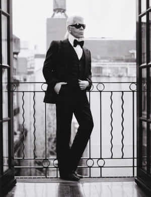 Karl Lagerfeld - Iconic Fashion Designer Wallpaper