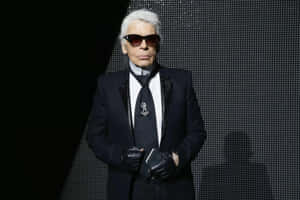 Karl Lagerfeld – Legendary Creative, Fashion Icon Wallpaper