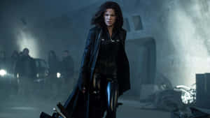 Kate Beckinsale Action Scene4 K Wallpaper