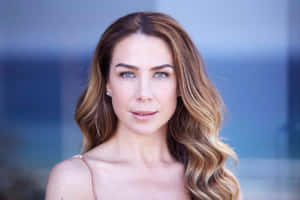 Kate Ritchie, A Radiant Australian Actress, Poses In A Natural Setting. Wallpaper