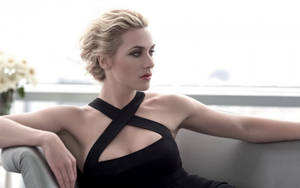 Kate Winslet Black Crossed Dress Wallpaper