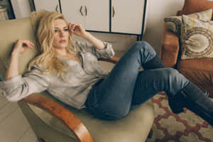 Katheryn Winnick Casual Home Photoshoot Wallpaper