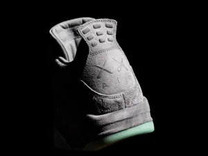 Kaws Air Jordan Heel Logo Wallpaper