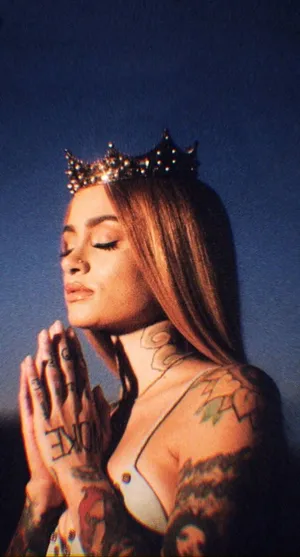 Kehlani With A Crown Wallpaper