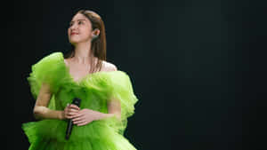 Kelly Chen Performing Live Wallpaper