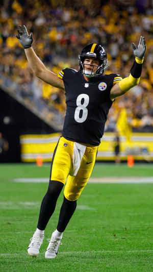 Kenny Pickett Celebration Pittsburgh Steelers Wallpaper