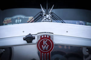 Kenworth Chromed Logo Wallpaper