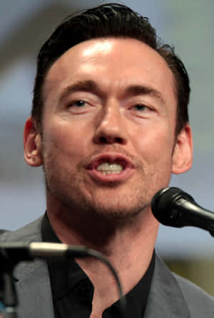 Kevin Durand In A Pondering Pose Wallpaper