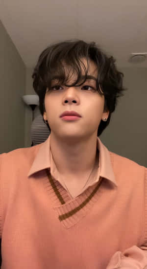 Kim Woojin Casual Look Wallpaper