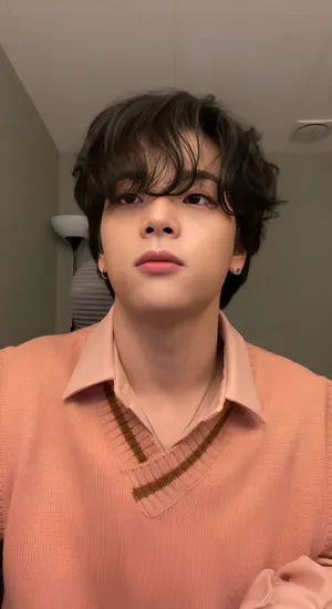 Kim Woojin Casual Look Wallpaper