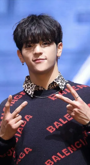 Kim Woojin Style Icon Wallpaper