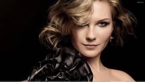 Kirsten Dunst Elegant Wallpaper