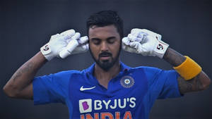 Kl Rahul Focusing The Indian Express Wallpaper