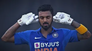 Kl Rahul Focusing The Indian Express Wallpaper