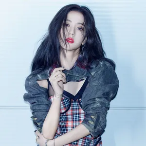 Kpop Star_ Glamorous Denim Look Wallpaper