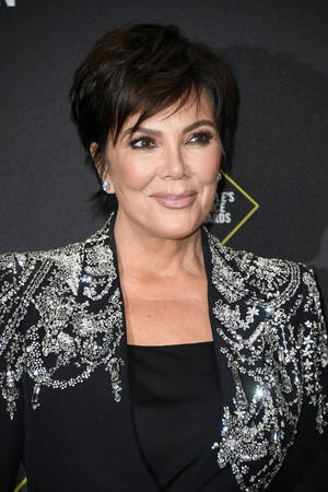 Kris Jenner Pixie Cut Wallpaper