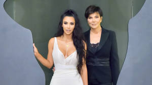 Kris Jenner With Daughter Wallpaper