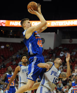 Kristaps Porzingis Vs. Philadelphia 76ers Wallpaper