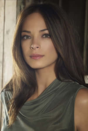 Kristin Kreuk Elegant Portrait Wallpaper