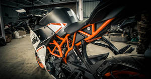 Ktm Duke 390 In Garage Wallpaper