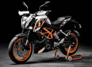 Ktm Duke 390 Motorbike Wallpaper