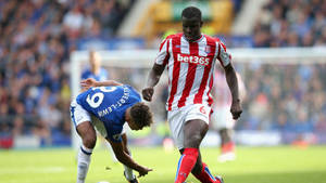 Kurt Zouma Stoke City Player Bowing Wallpaper