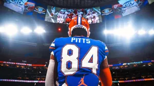 Kyle Pitts Florida Gators Number84 Jersey Wallpaper