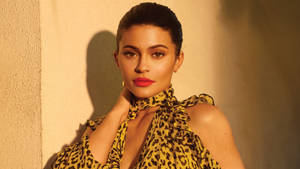 Kylie Jenner In Leopard Print Wallpaper