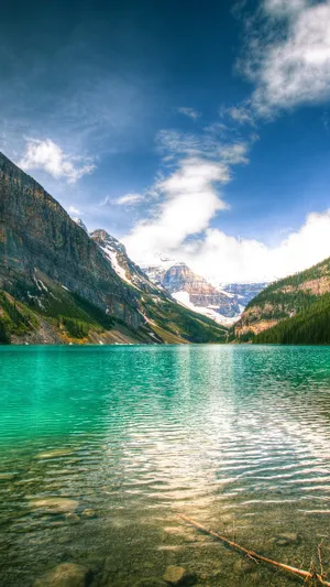 Lake Louise National Park Wallpaper