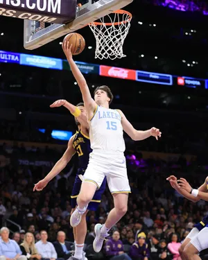 Lakers Player Austin Reaves Layup Action Wallpaper