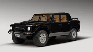 Lamborghini Lm002 - The Luxury Off-road Beast Wallpaper