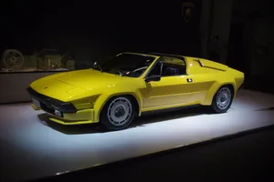 Lamborghini Silhouette In Its Vibrant Glory Wallpaper