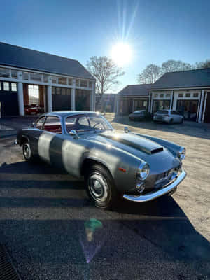 Lancia Flaminia Coupe Sunlit Vintage Wallpaper