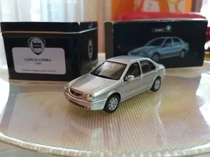 Lancia Lybra Model Car Display Wallpaper