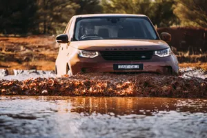 Land Rover Discovery On Outdoor Adventure Wallpaper