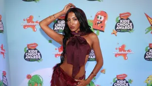 Lara Katseye At Kids Choice Awards Wallpaper