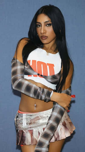 Lara Katseye Fashion Style Wallpaper