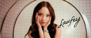 Laufey Signature Pose Wallpaper
