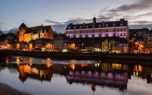 Laval Riverside Twilight View Wallpaper