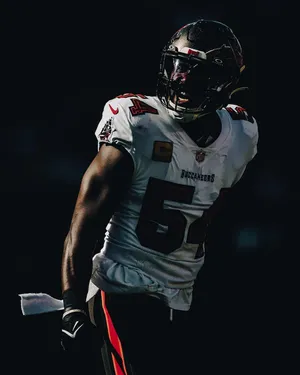 Lavonte David Buccaneers Linebacker Intensity Wallpaper