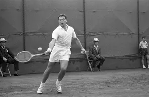 Lawn Tennis Legend Nicola Pietrangeli Wallpaper