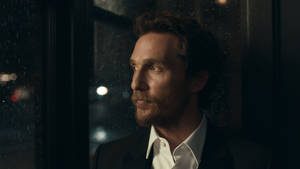 Leaning Matthew Mcconaughey Wallpaper