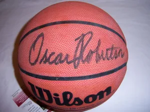 Legendary Basketball Icon - Oscar Robertson Wallpaper