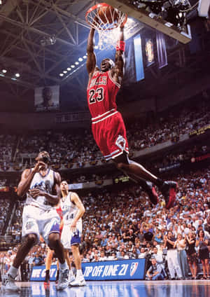 Legendary Basketball Player Michael Jordan Wallpaper