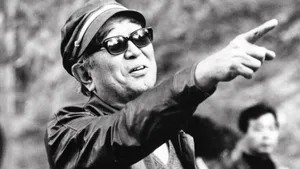 Legendary Filmmaker Akira Kurosawa On Set Wallpaper